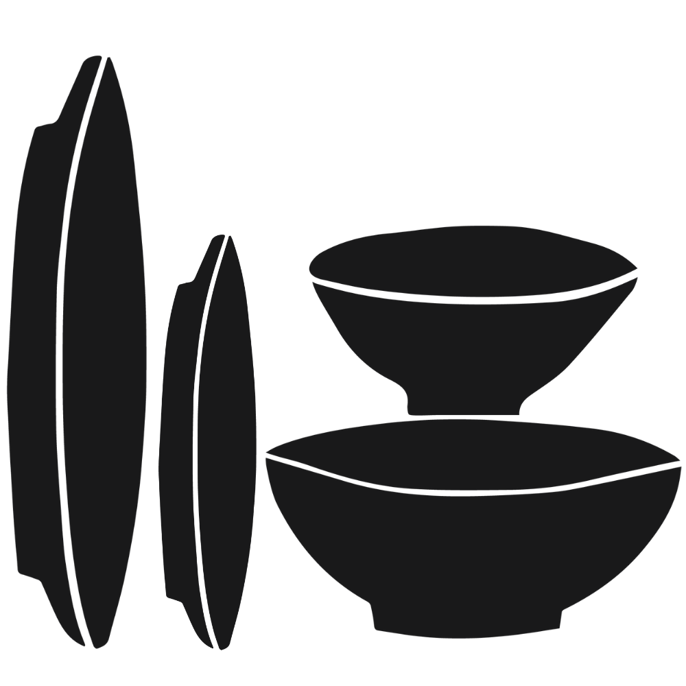 Large dinner plate, medium lunch or side plate, large bowl, medium bowl. 